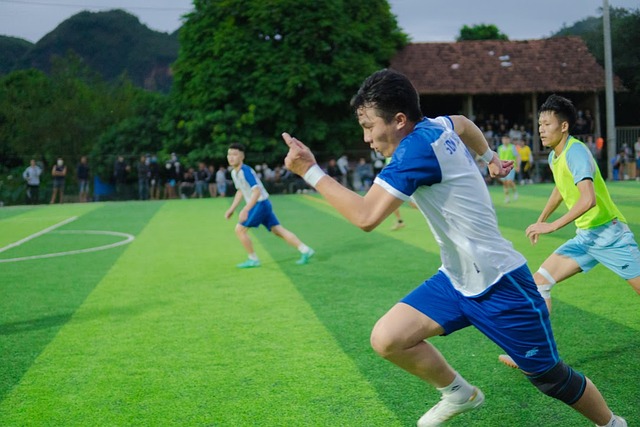 [中超]吴曦射门遭封堵 米内罗右侧补射建功.